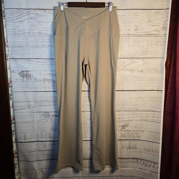 Baleaf Tan Crossover Flare Leggings With Pockets Women Size Xlarge - Picture 3 of 8